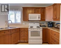 6 Illinois Crescent, Wasaga Beach, ON L9Z3A8 Photo 12