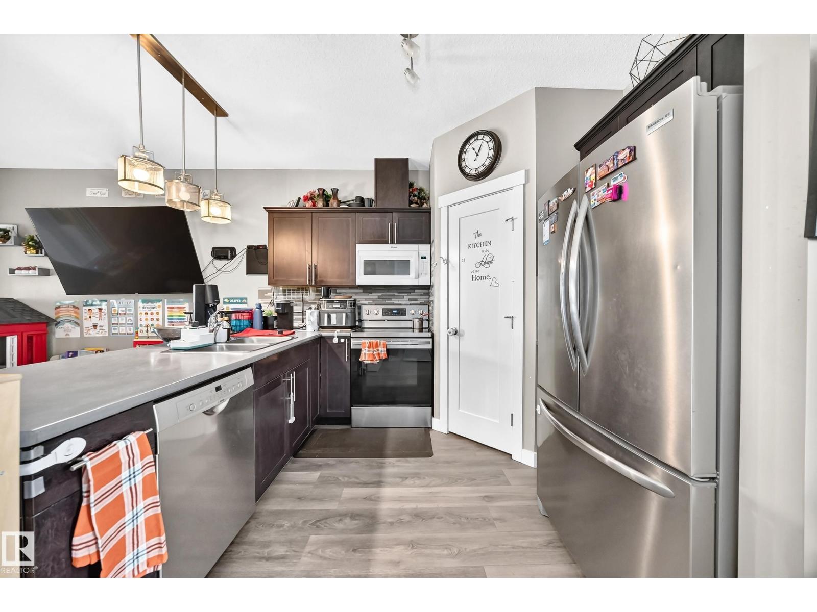 689 BLACK Boulevard - Photo 8