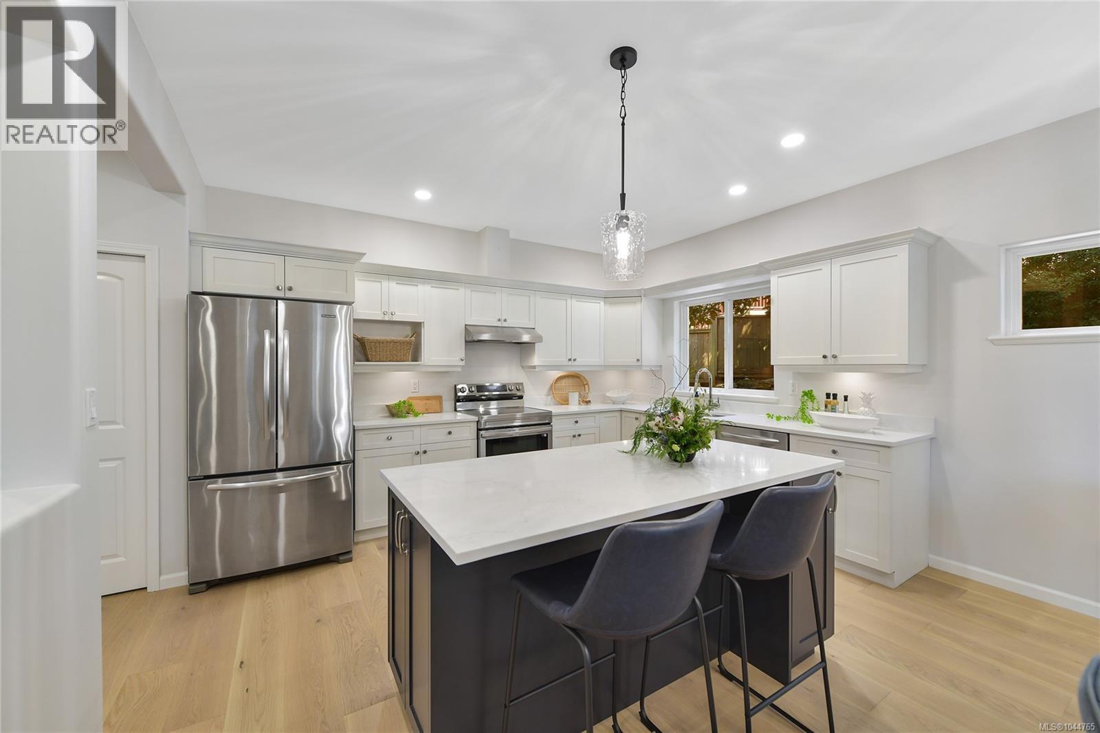  209 Shadow Ridge Place, View Royal