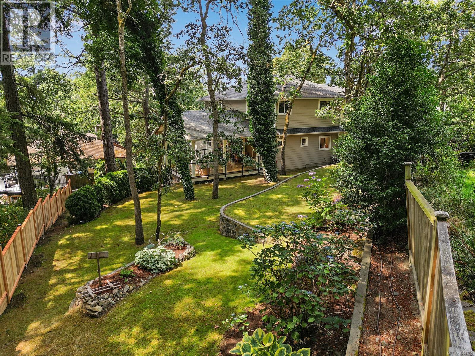  209 Shadow Ridge Place, View Royal
