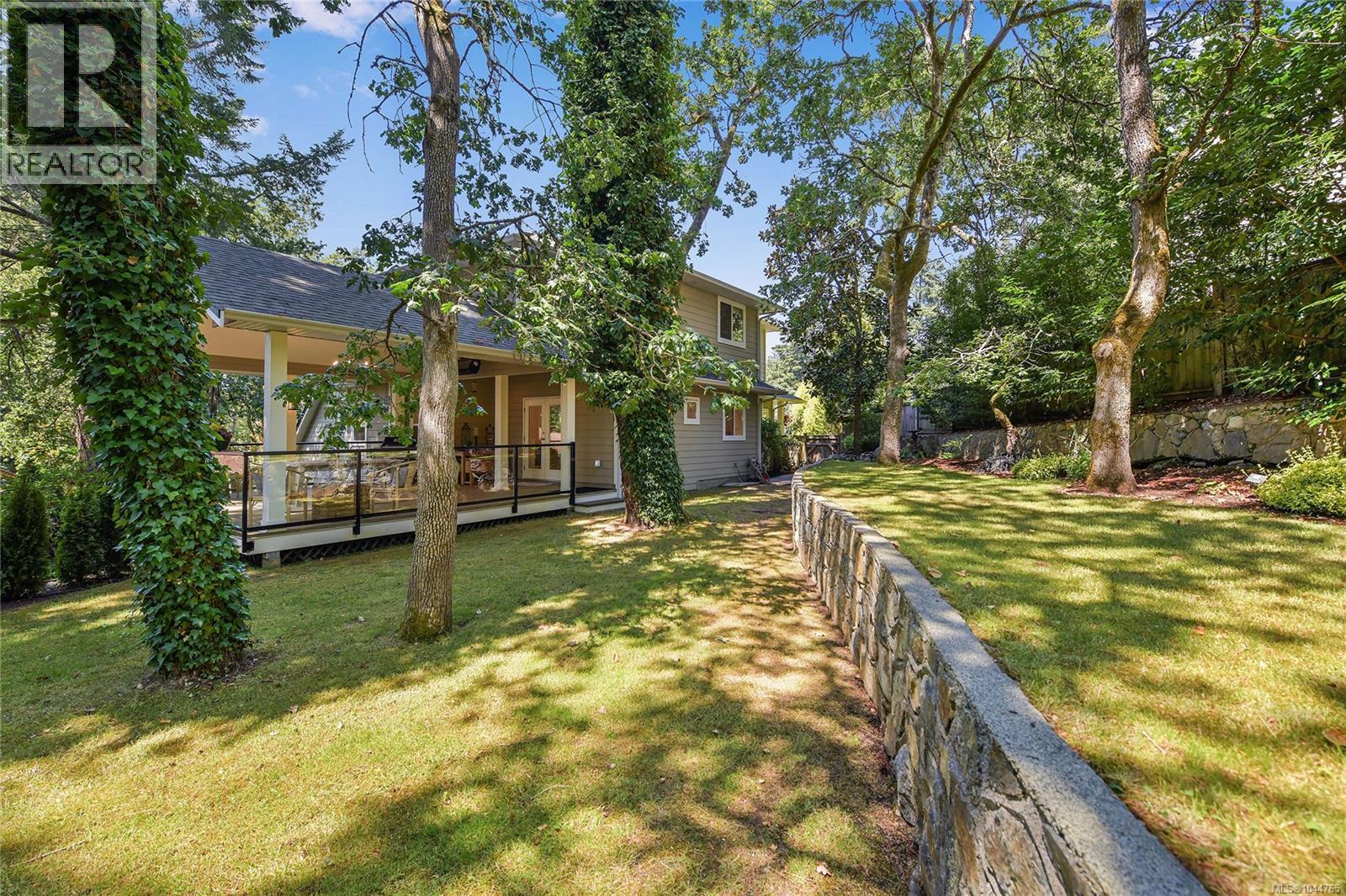  209 Shadow Ridge Place, View Royal