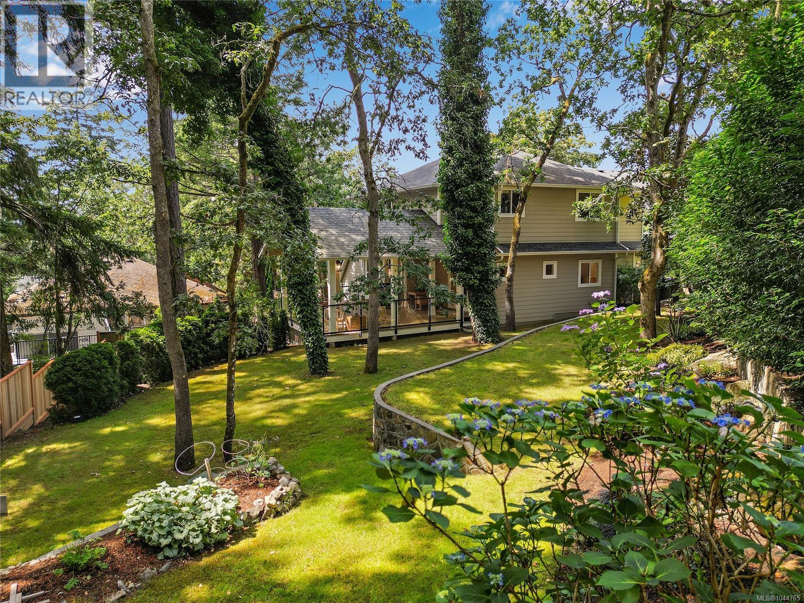  209 Shadow Ridge Place, View Royal
