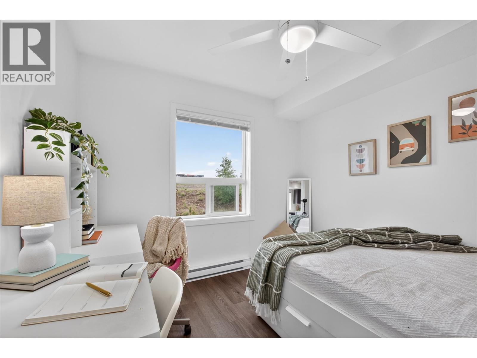 312 881 Academy Way, Kelowna