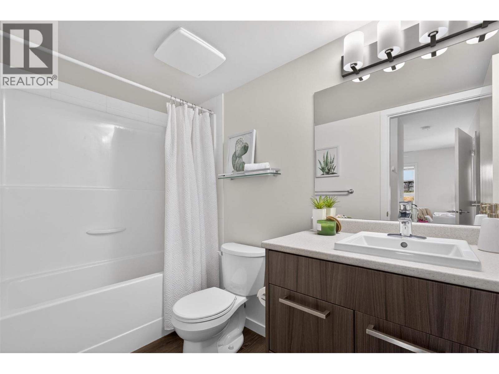 312 881 Academy Way, Kelowna