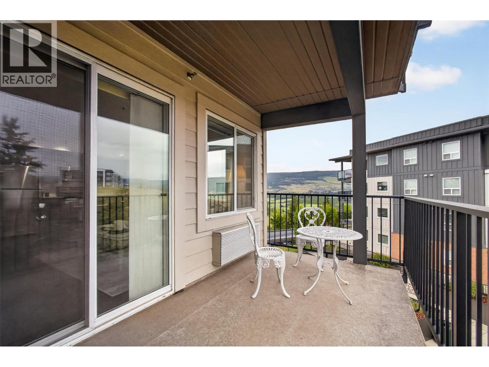 312 881 Academy Way, Kelowna