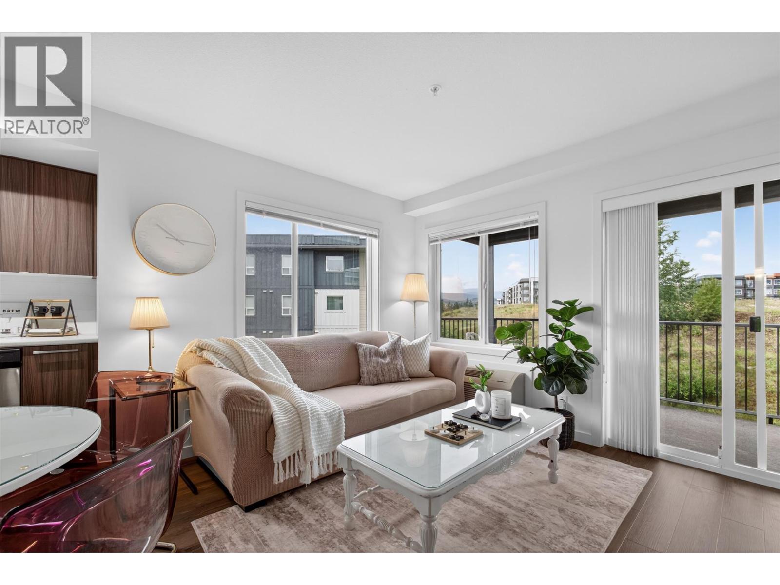 312 881 Academy Way, Kelowna