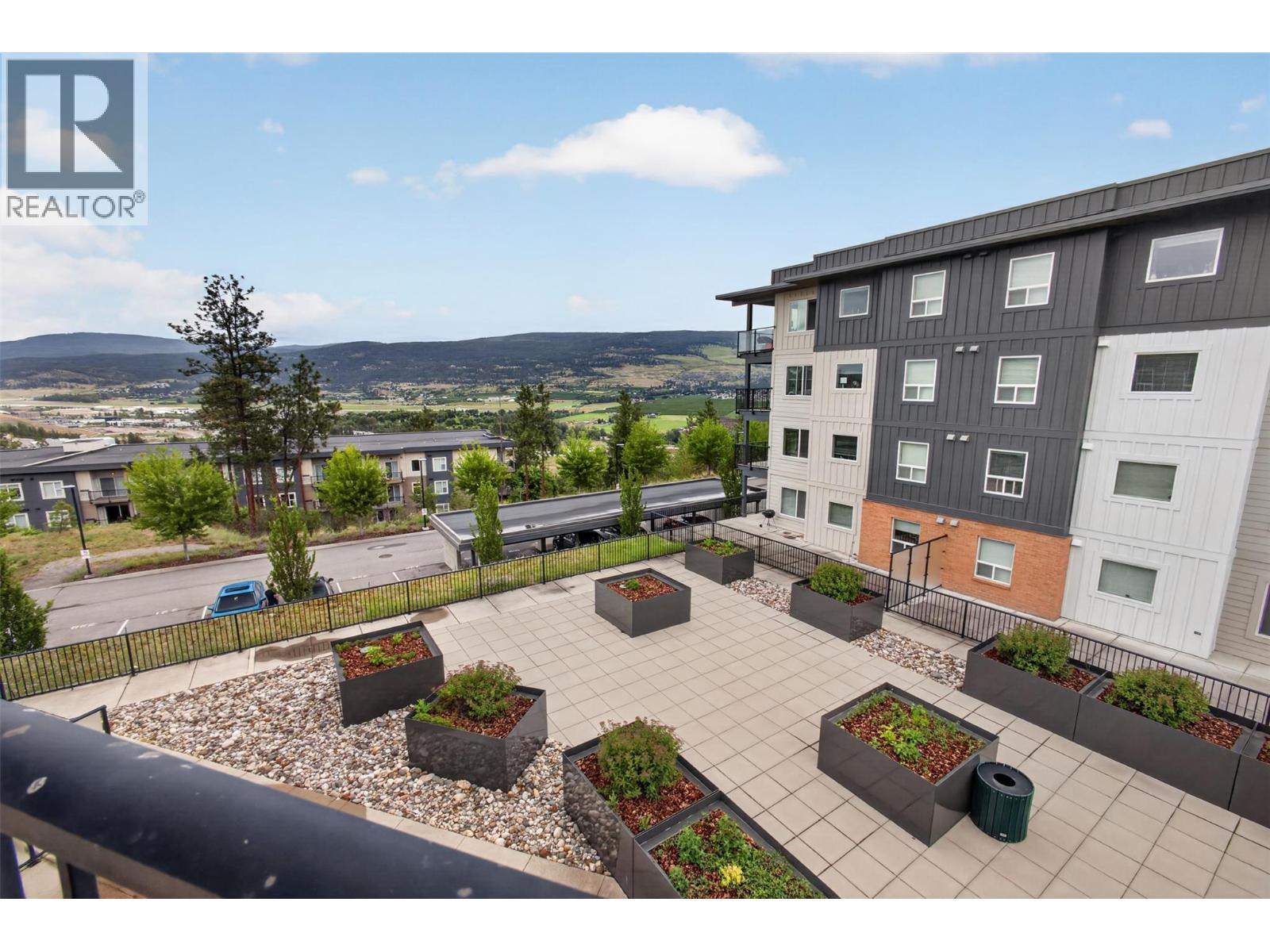 312 881 Academy Way, Kelowna
