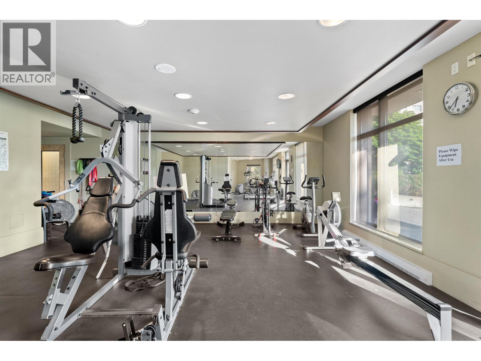 306 683 W VICTORIA PARK, North Vancouver
