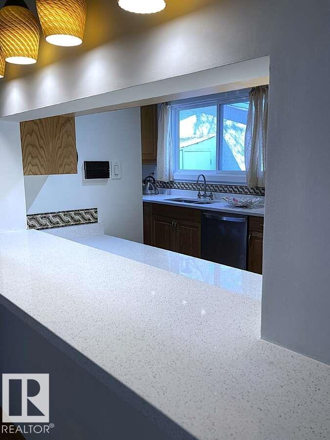 15212 86 Avenue NW - Photo 10