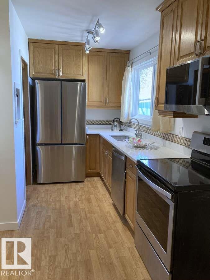 15212 86 Avenue NW - Photo 11