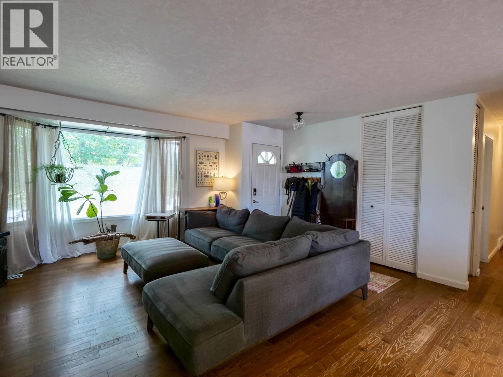 1291 PICARD AVENUE - Image 11