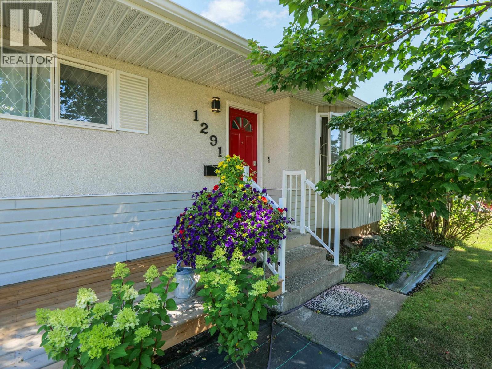 1291 PICARD AVENUE - 22