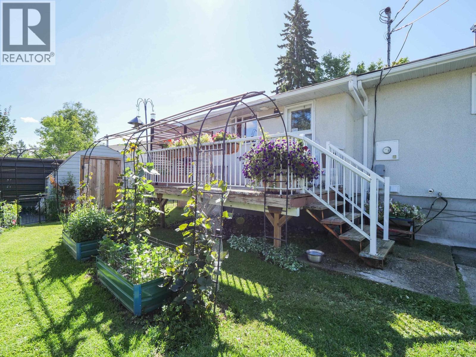 1291 PICARD AVENUE - 32