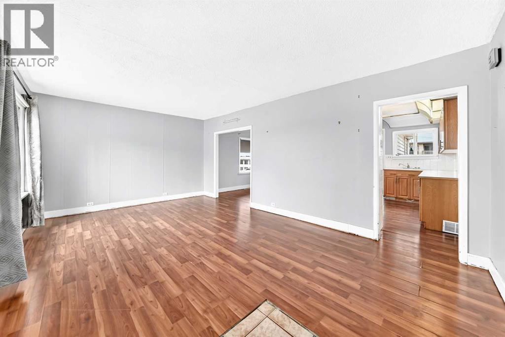 5040 46th Street, Innisfail