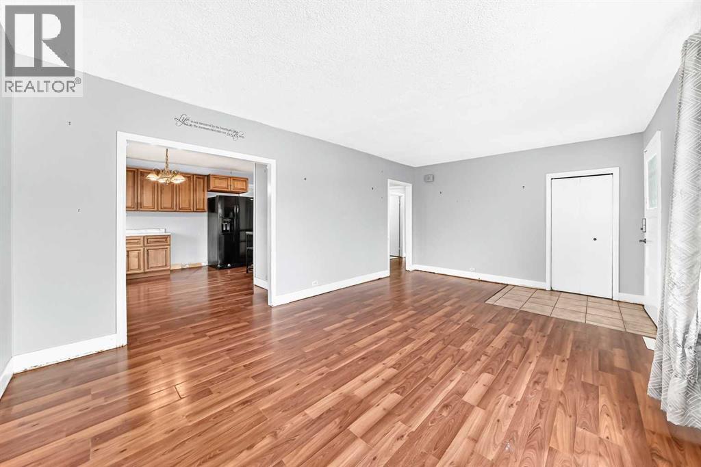 5040 46th Street, Innisfail