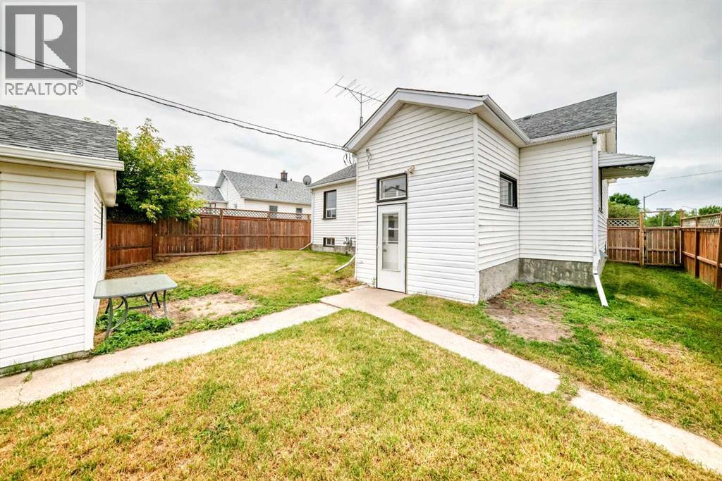 5040 46th Street, Innisfail