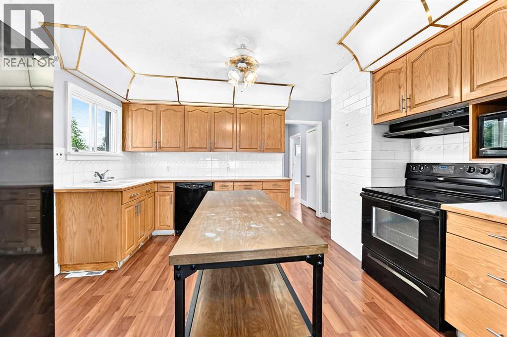 5040 46th Street, Innisfail