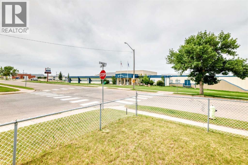 5040 46th Street, Innisfail