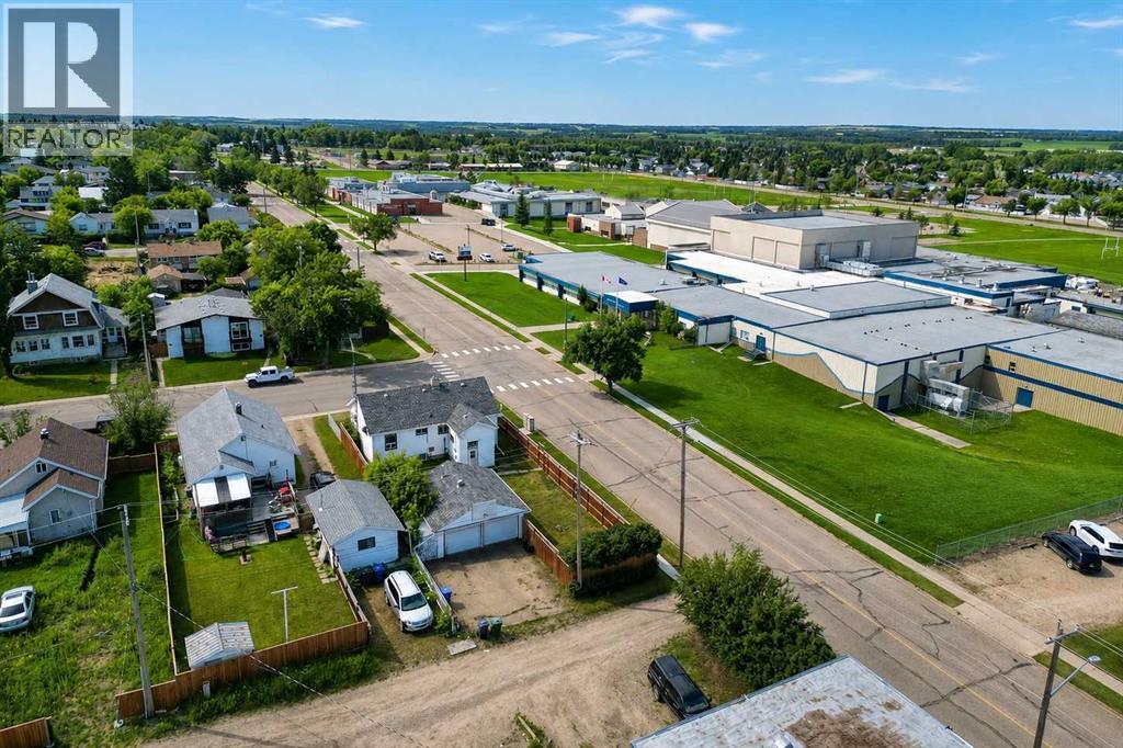 5040 46th Street, Innisfail