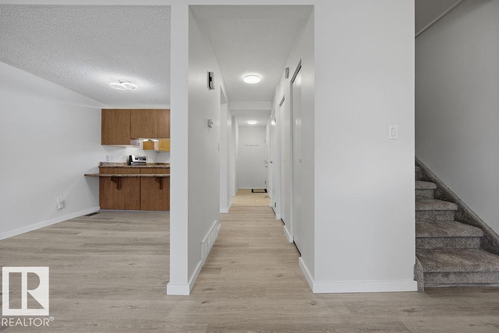 10473 24 AV NW - 10