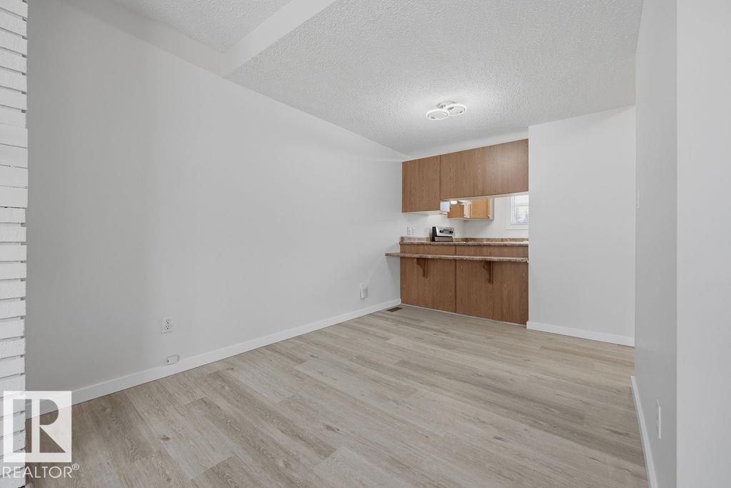 10473 24 AV NW - 8