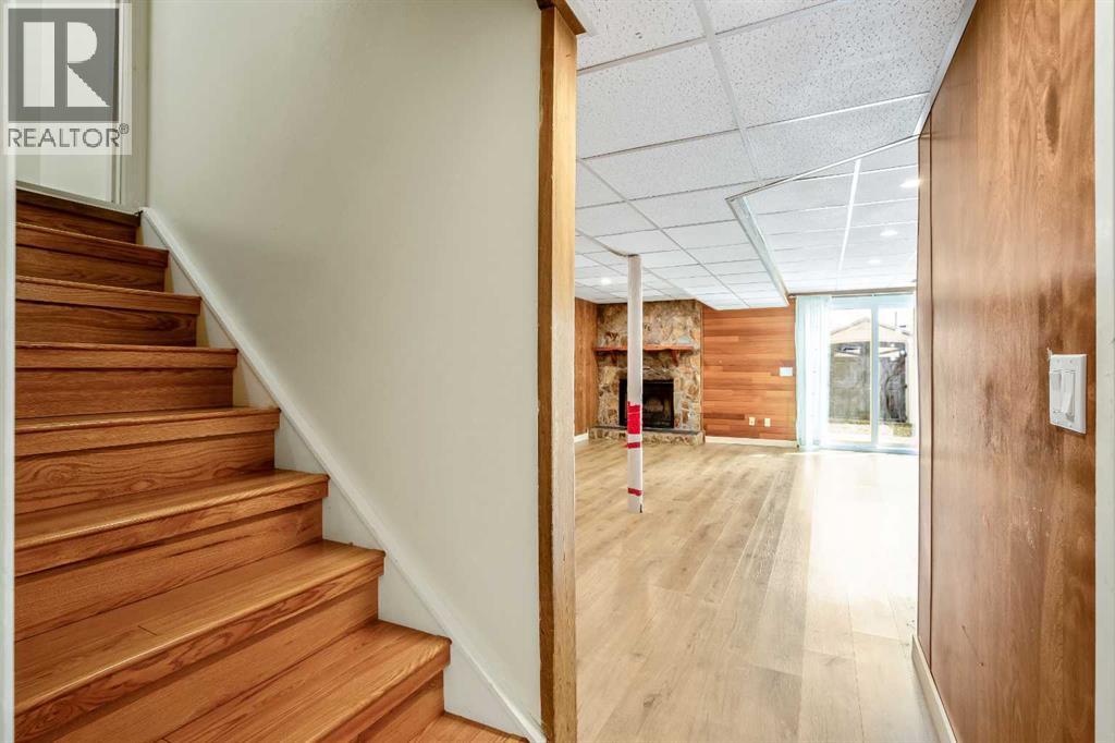 610 Strathcona Drive SW - 13