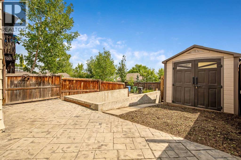 610 Strathcona Drive SW - 22