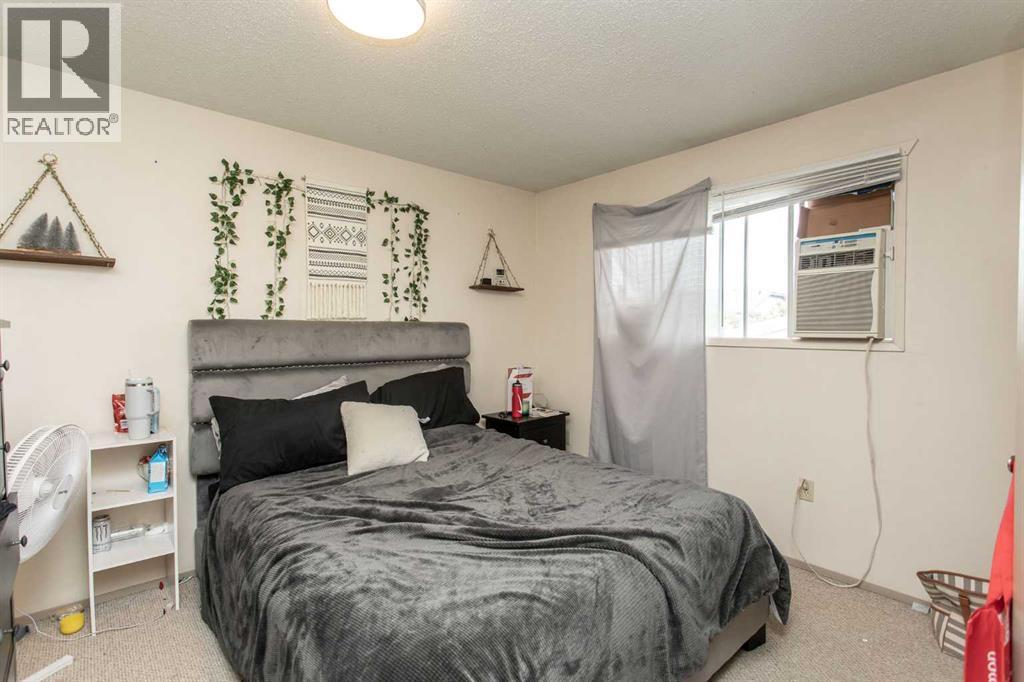 10 Valley Crescent, Lacombe