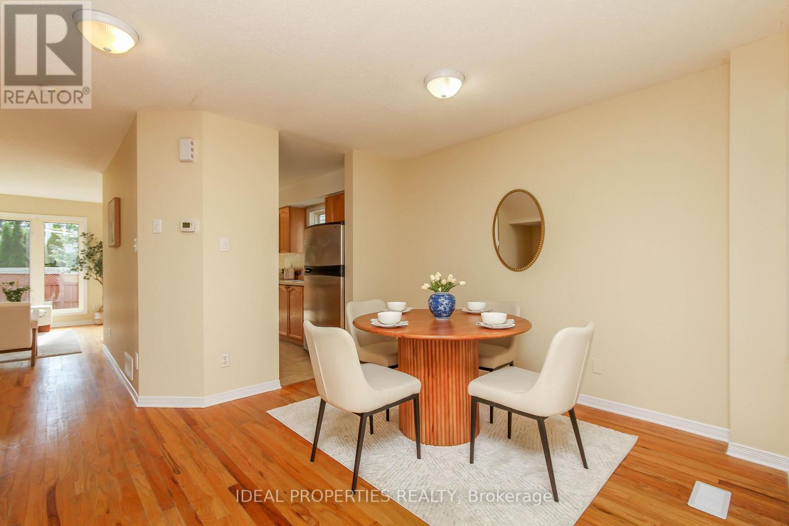 418 BEATRICE DRIVE - 8