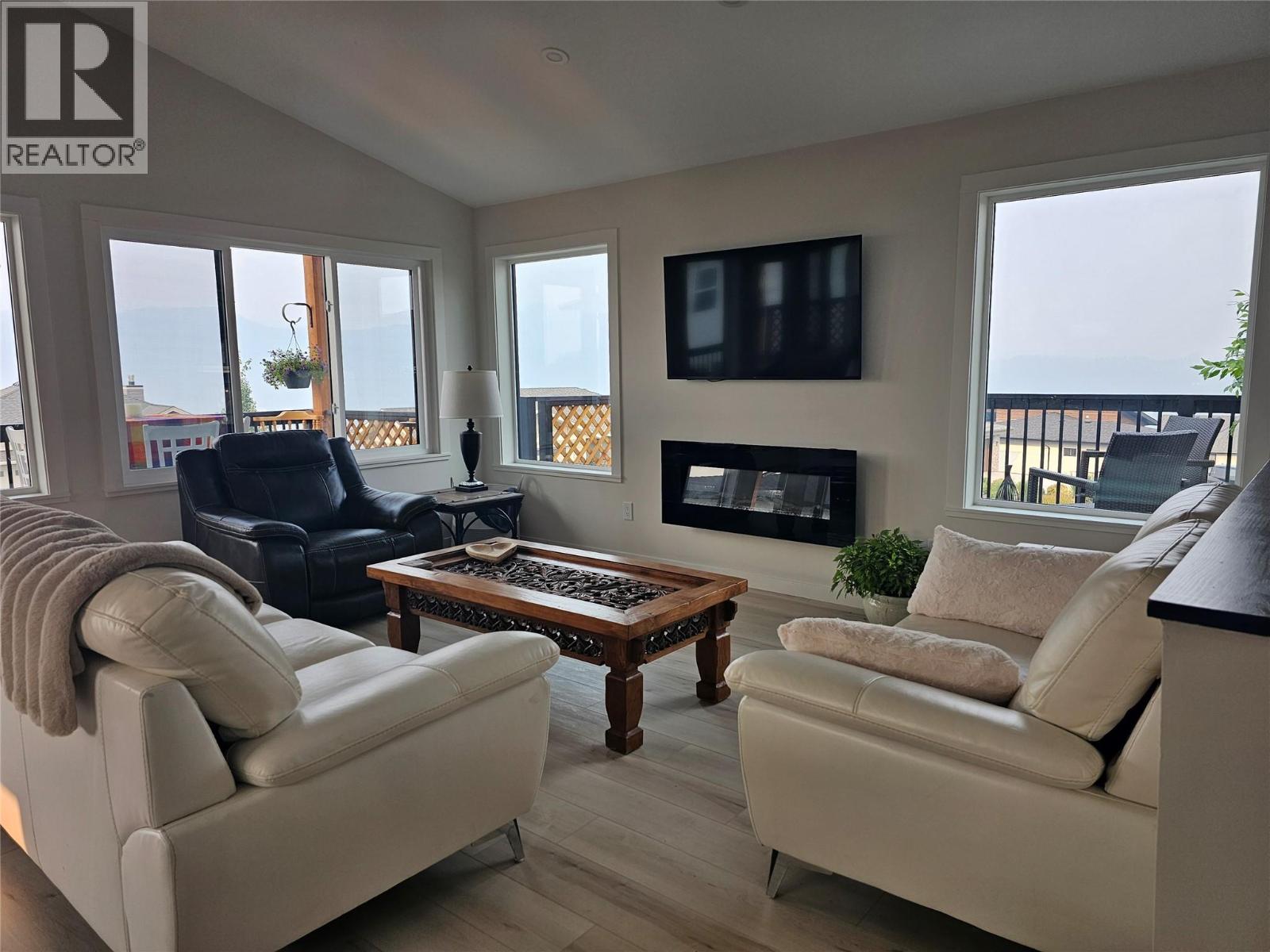  2545 Panoramic Way, Blind Bay