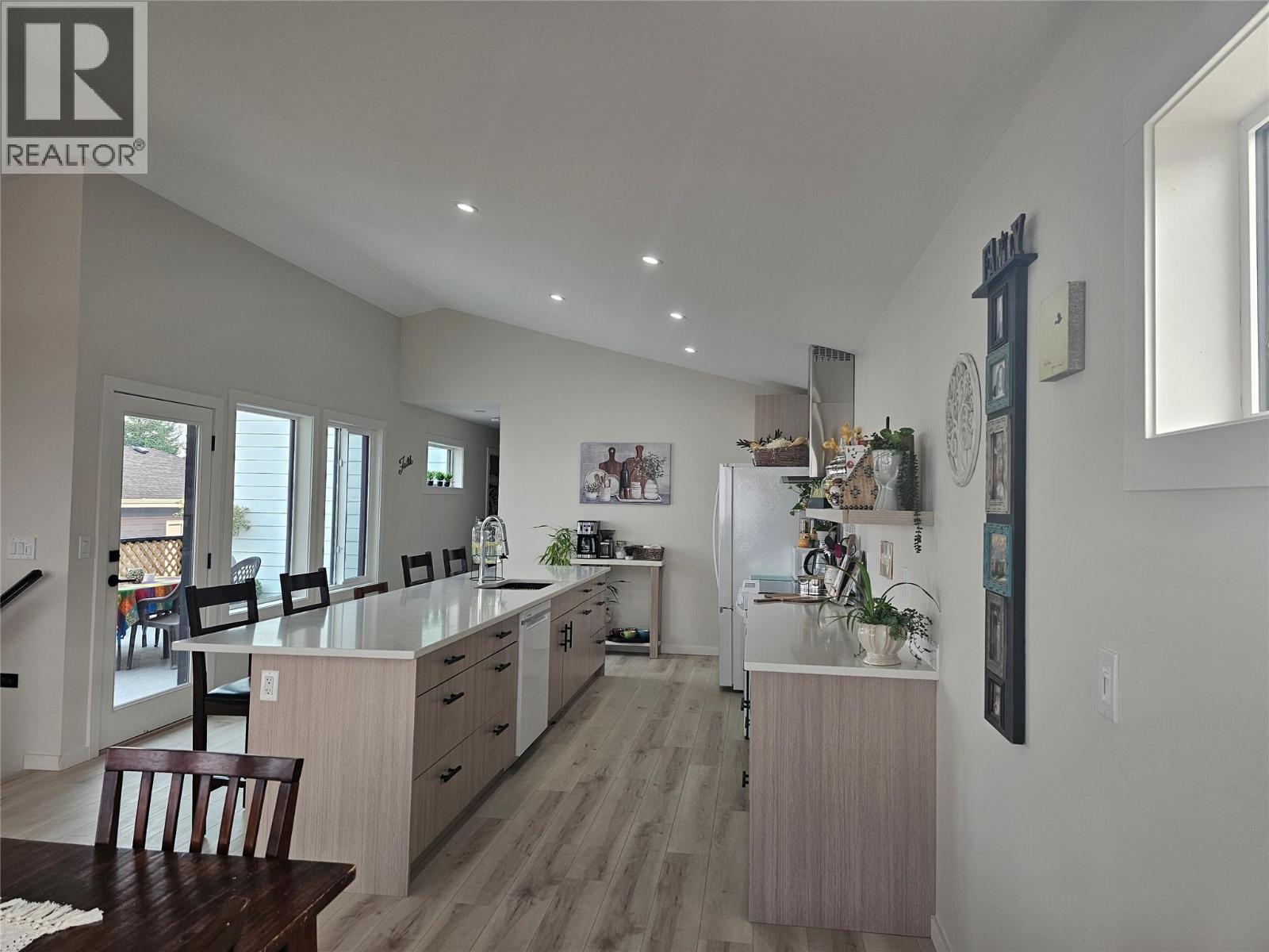  2545 Panoramic Way, Blind Bay
