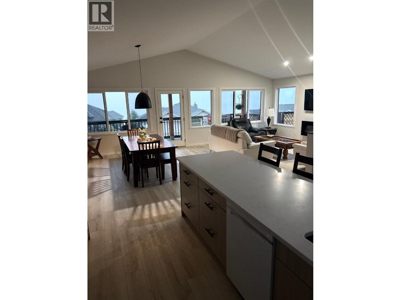  2545 Panoramic Way, Blind Bay