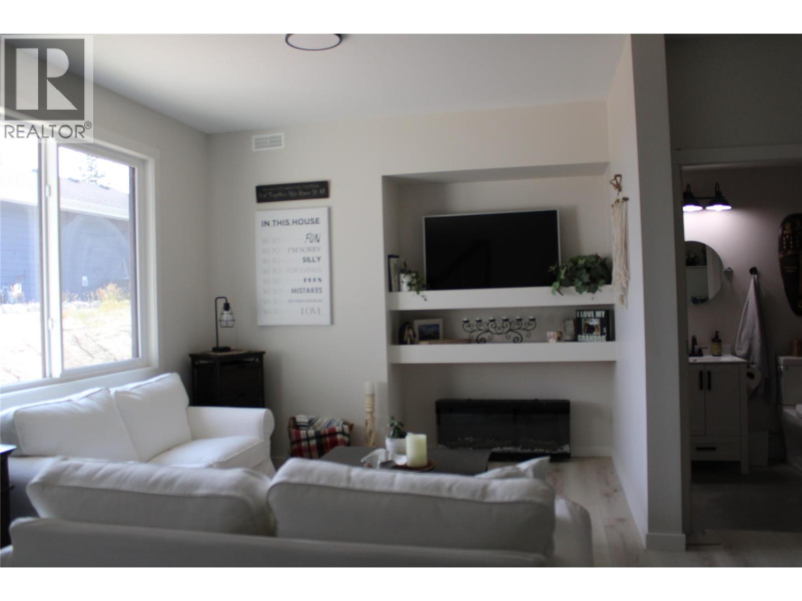  2545 Panoramic Way, Blind Bay