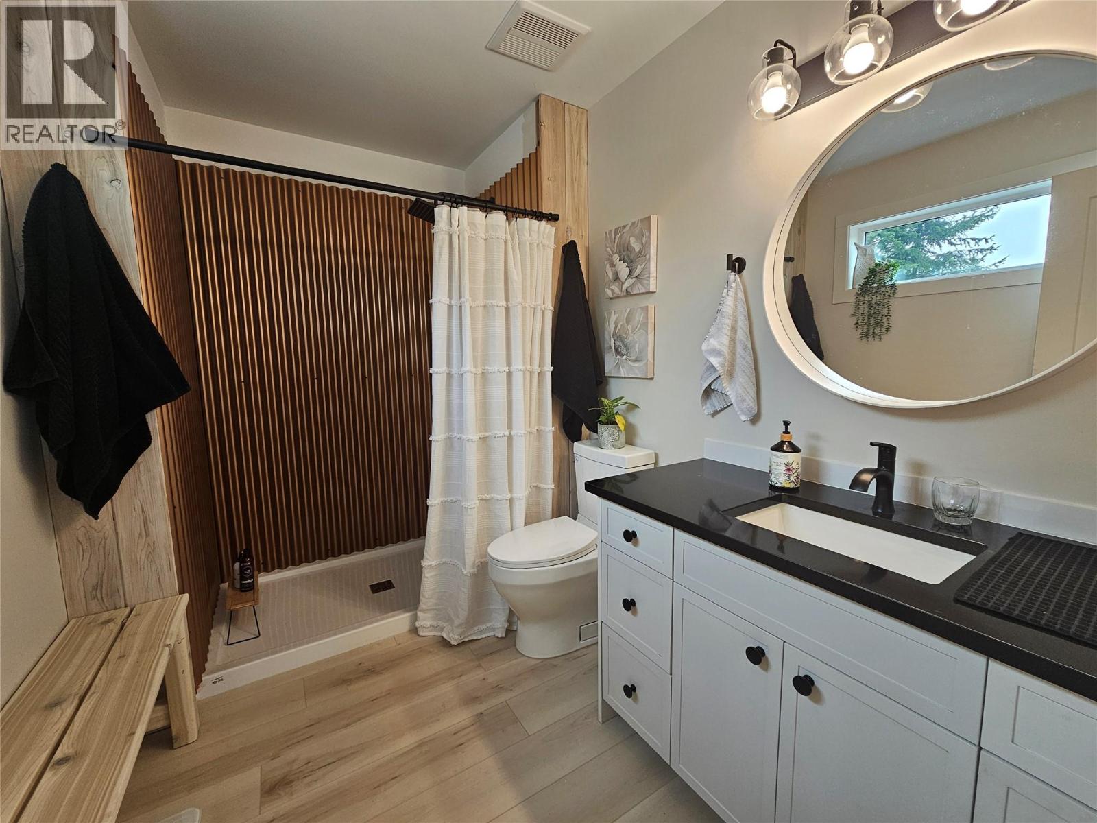  2545 Panoramic Way, Blind Bay