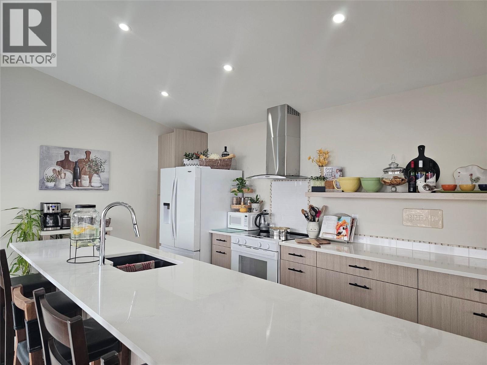  2545 Panoramic Way, Blind Bay
