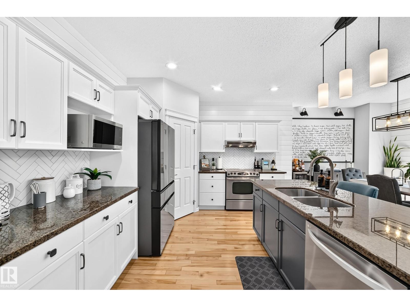 823 77 ST SW - 16