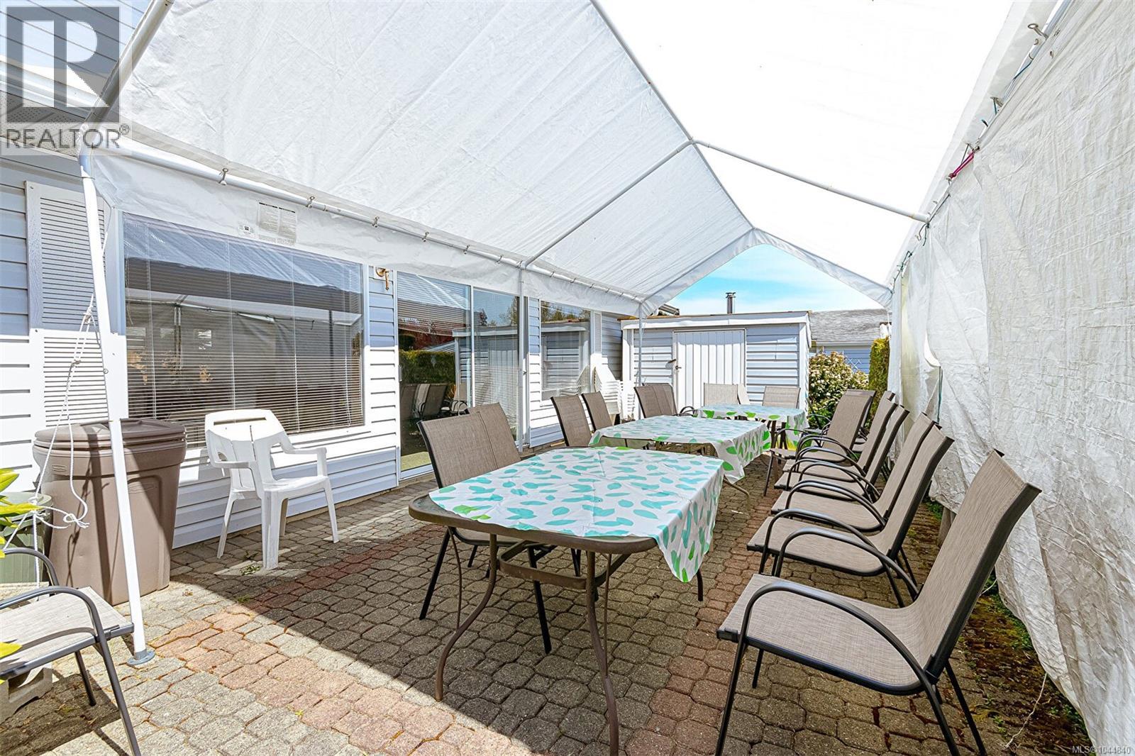 #23 7583 Central Saanich Rd - 30