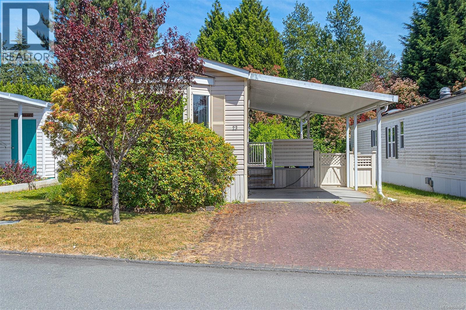 #23 7583 Central Saanich Rd - 6