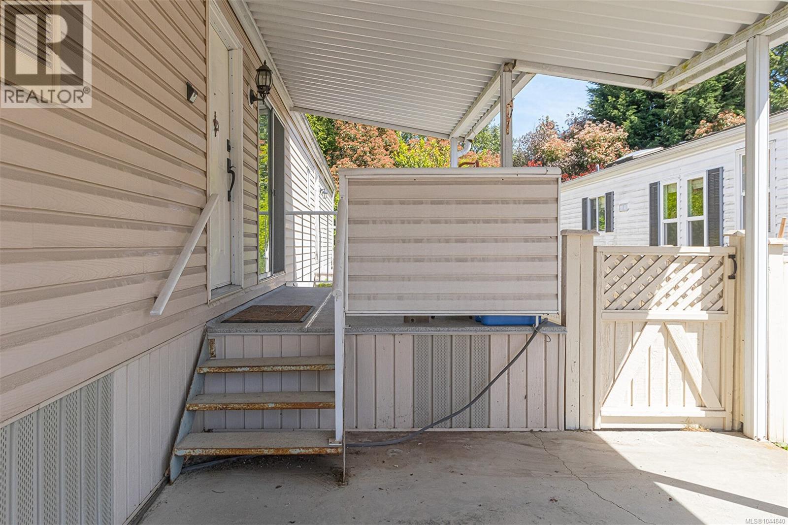 #23 7583 Central Saanich Rd - Image 8