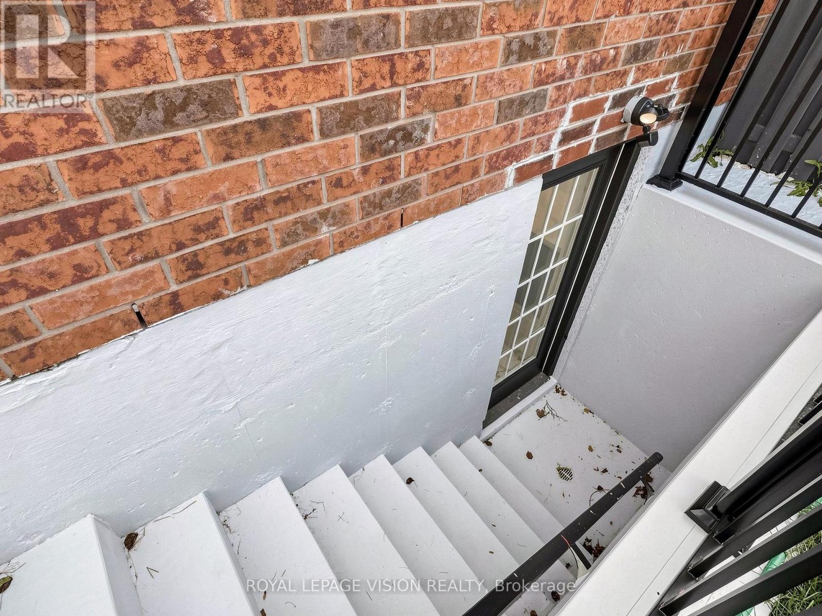 Thumbnail 36