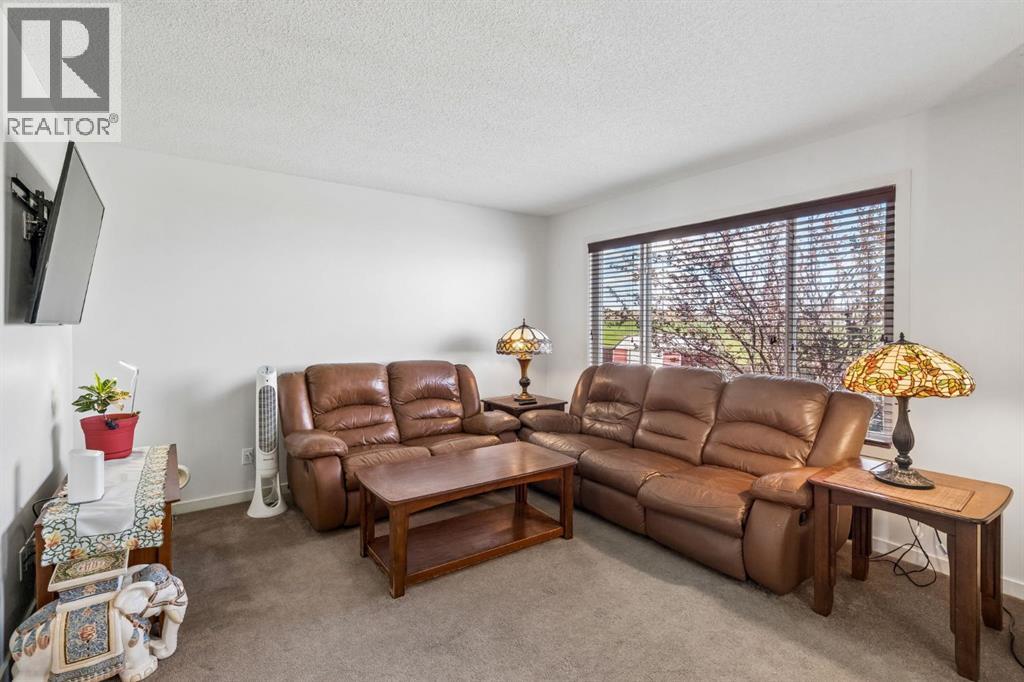 150 River Heights Crescent, Cochrane