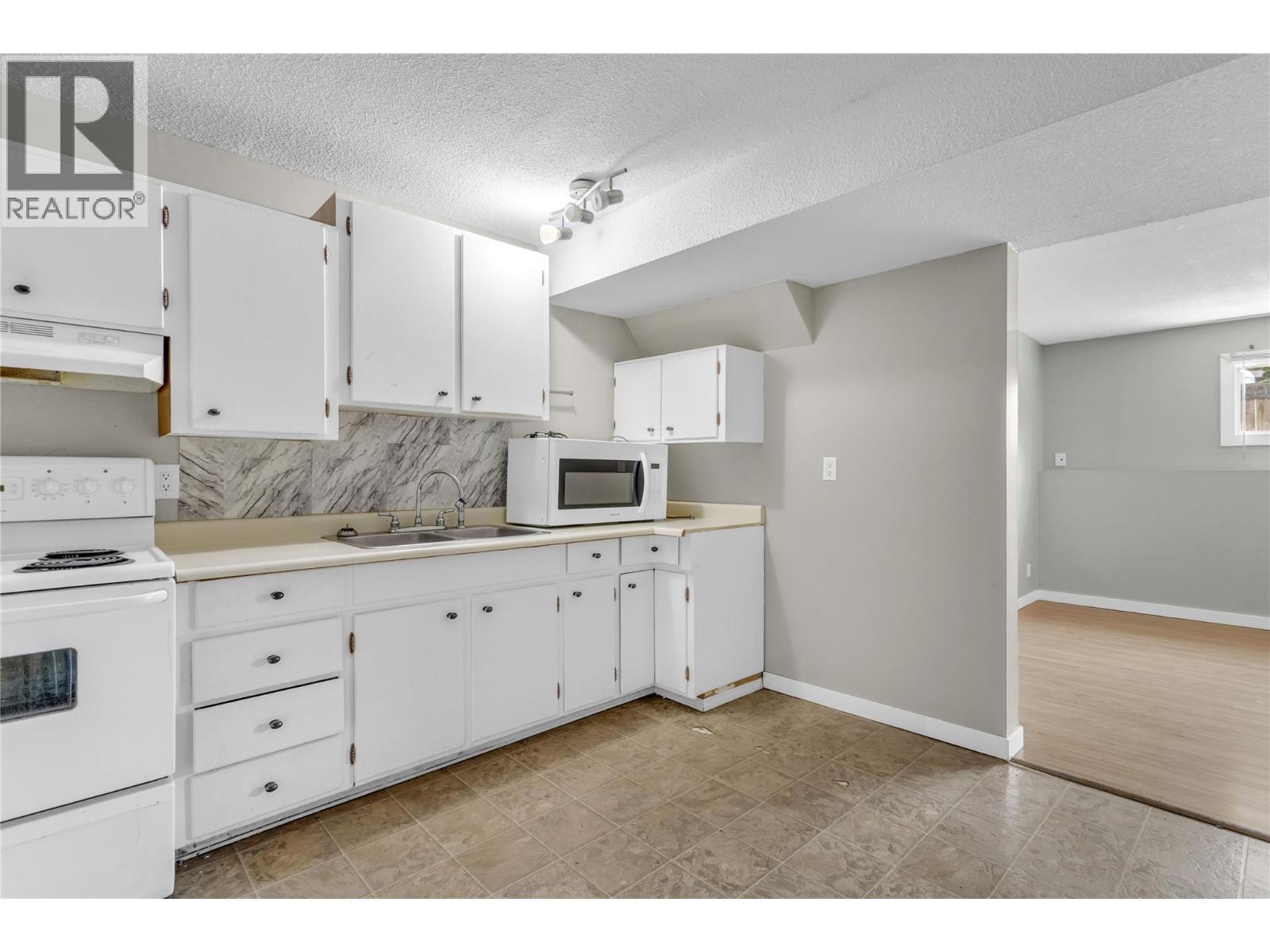 240 Petch Road, Kelowna