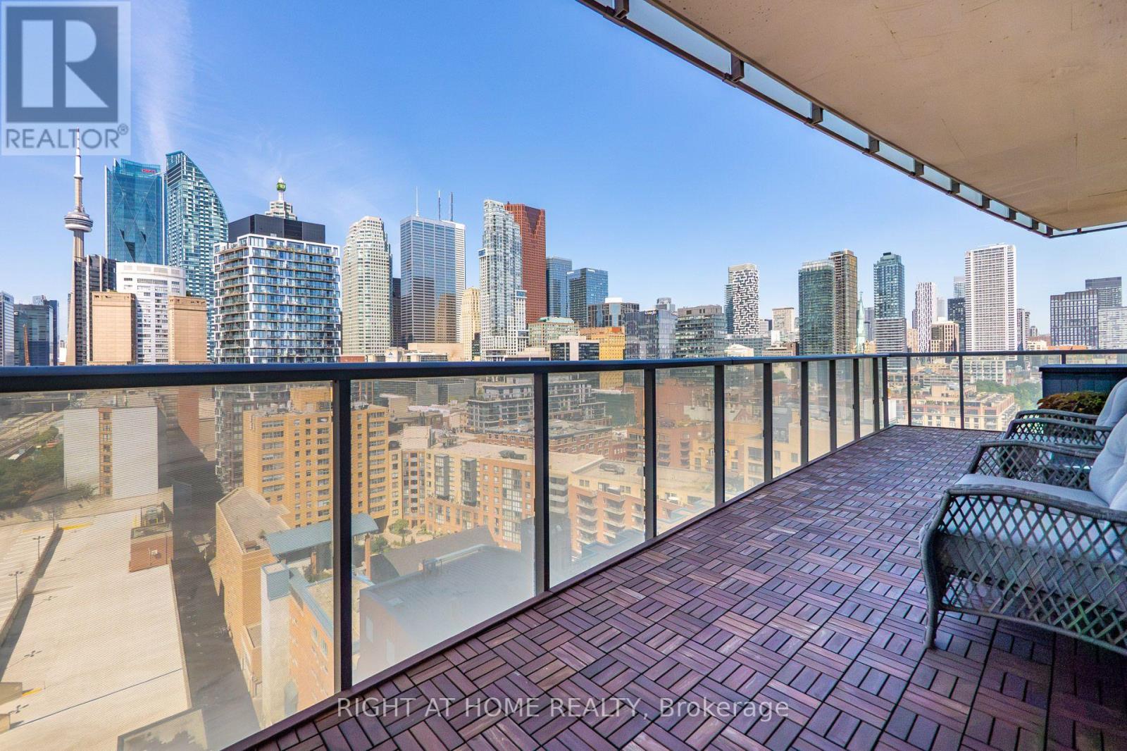 #1604 1 MARKET STREET - 23