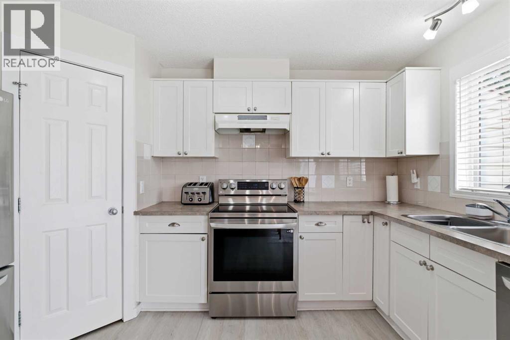9 Ross Place - 13