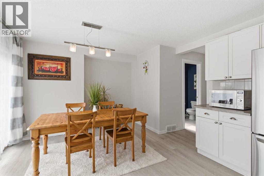 9 Ross Place - 16