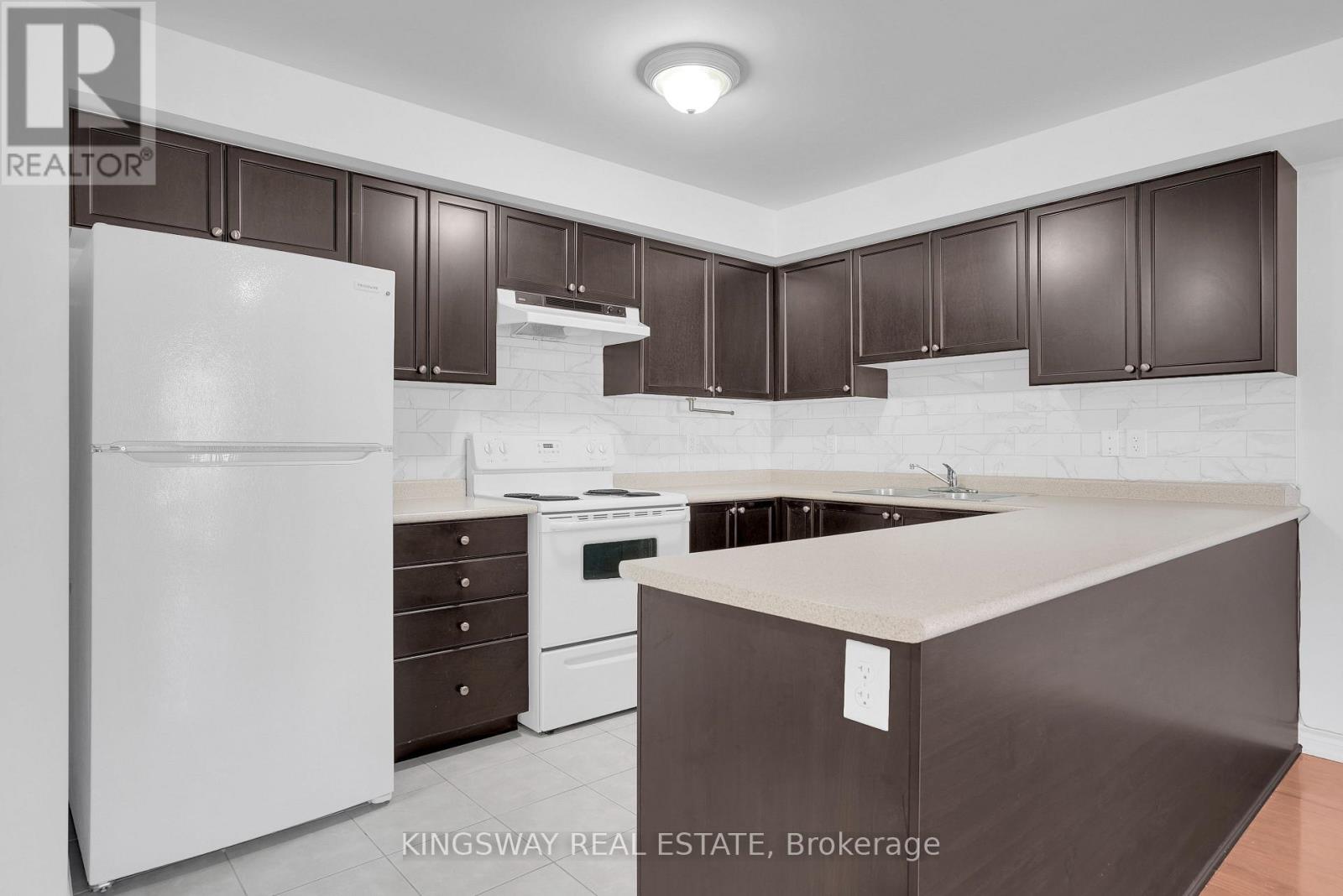 #19 41 COULTER STREET - 10