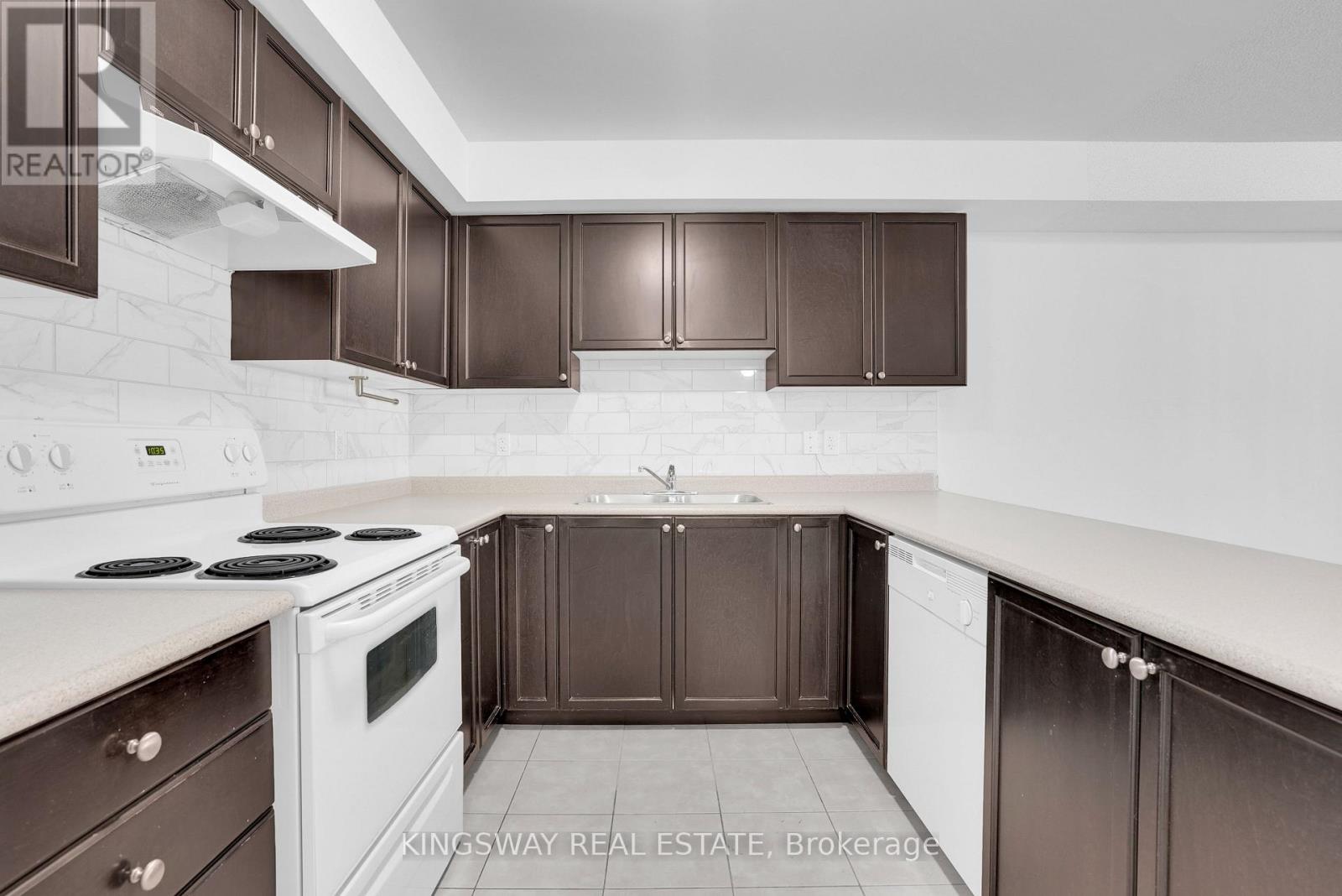 #19 41 COULTER STREET - Image 11