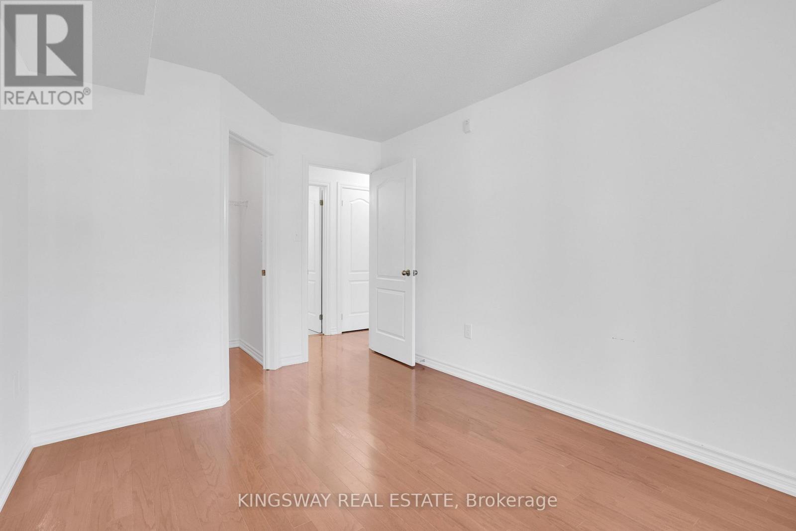 #19 41 COULTER STREET - 17