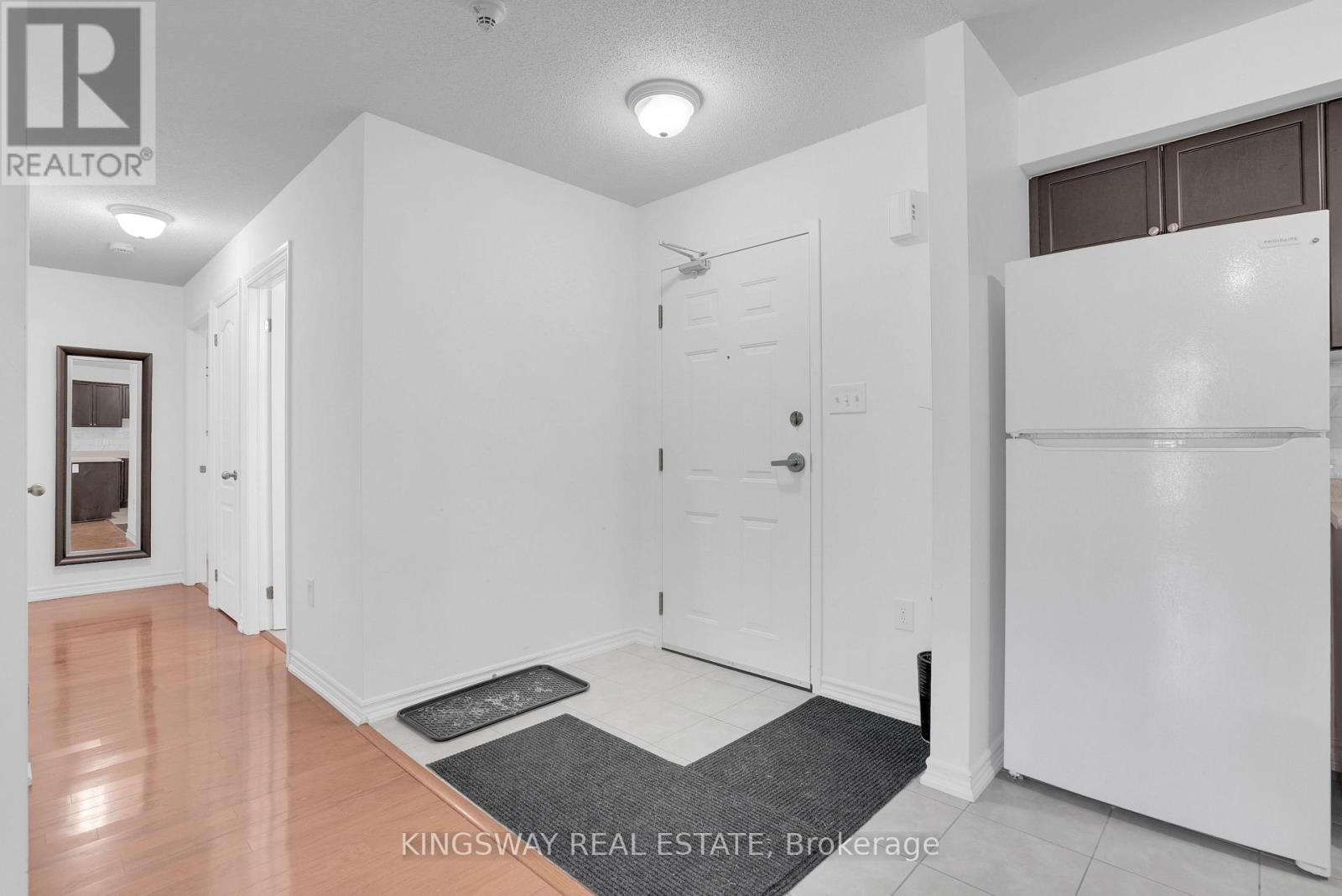 #19 41 COULTER STREET - Image 4