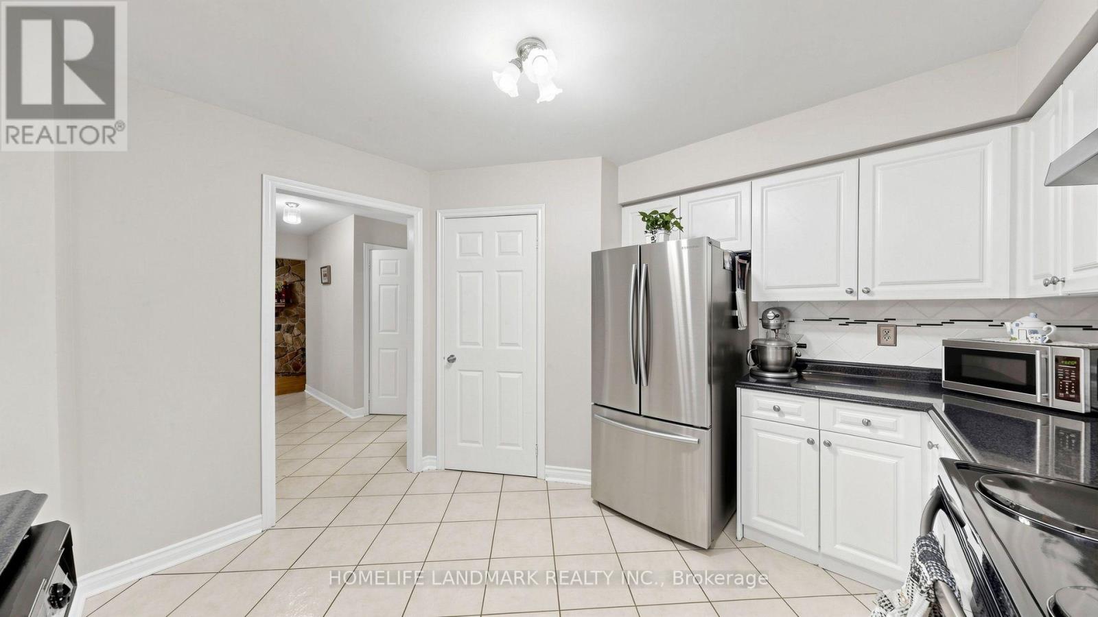 2590 AMBERCROFT TRAIL - 18